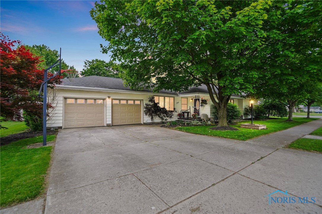 402 N Grand Avenue, Ada, Ohio image 1