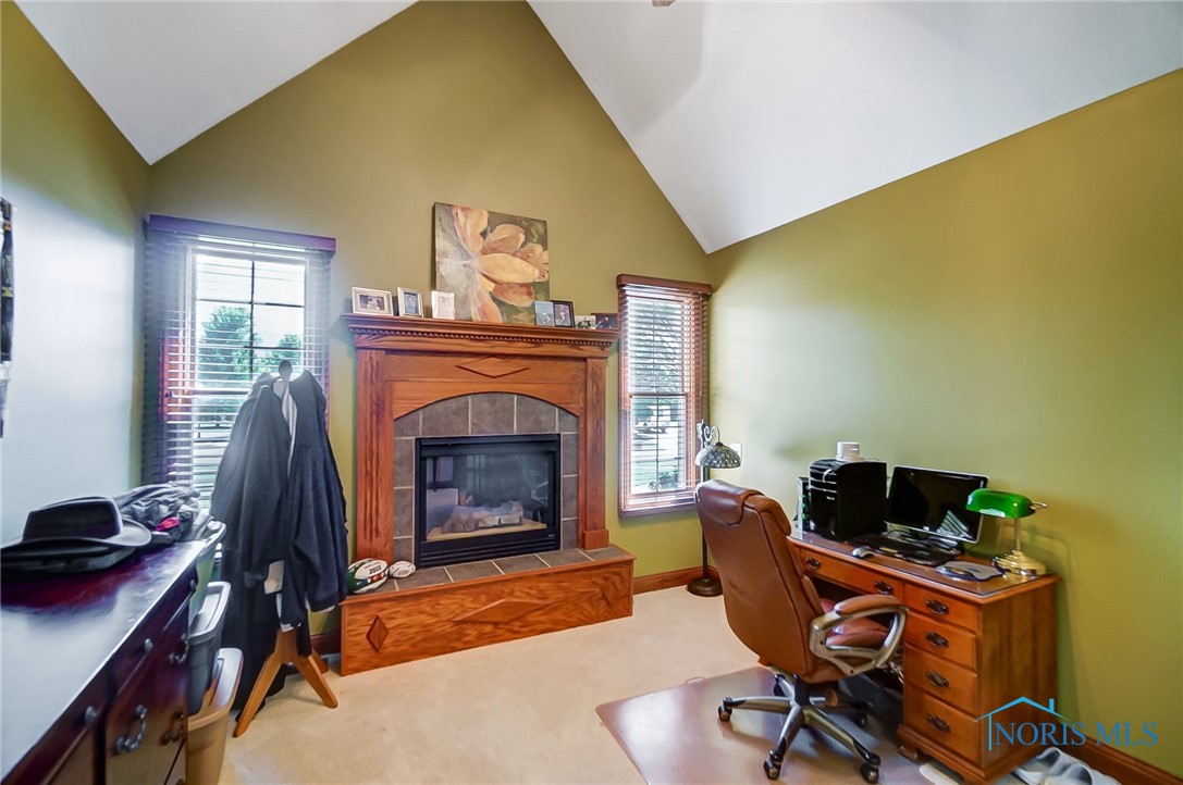 660 Meadowview Drive, Findlay, Ohio image 6