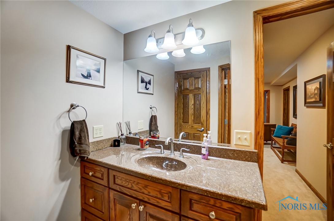 660 Meadowview Drive, Findlay, Ohio image 32
