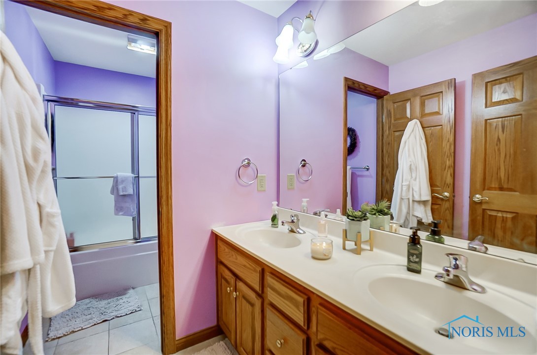660 Meadowview Drive, Findlay, Ohio image 27