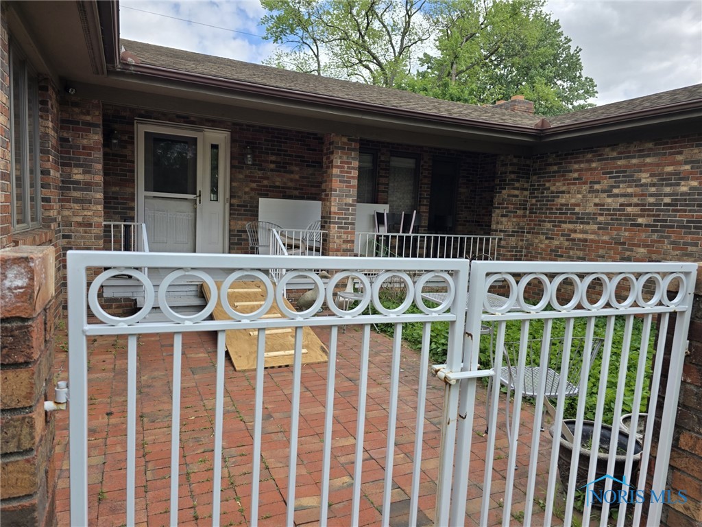 2928 Drummond Road, Toledo, Ohio image 2