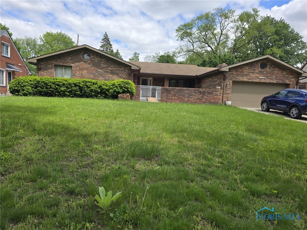 2928 Drummond Road, Toledo, Ohio image 1