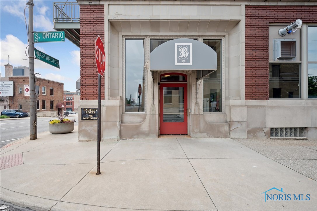 745 Washington Street #204, Toledo, Ohio image 2