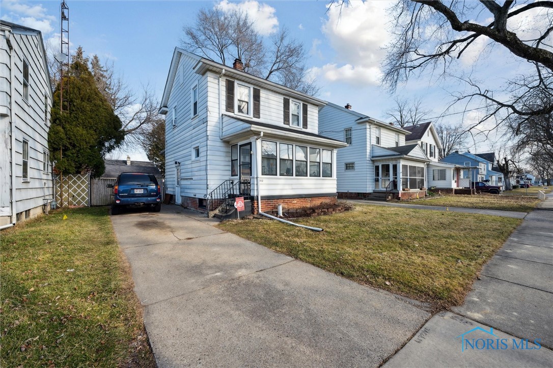 912 Brinton Drive, Toledo, Ohio image 2