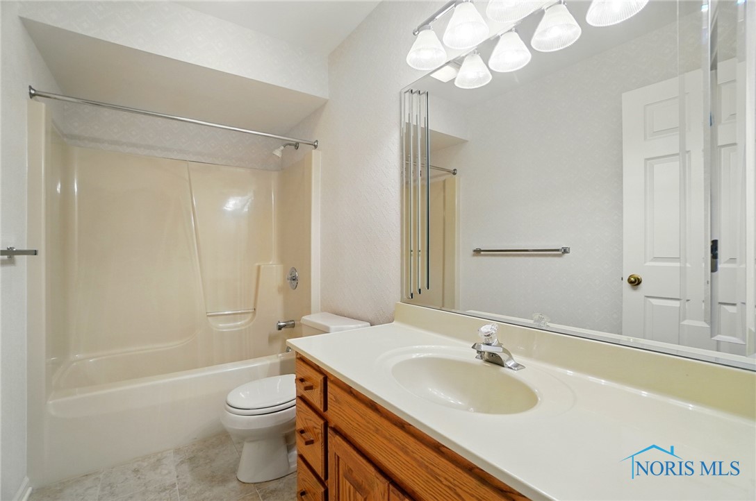 7430 Country Commons Lane #7430, Sylvania, Ohio image 29