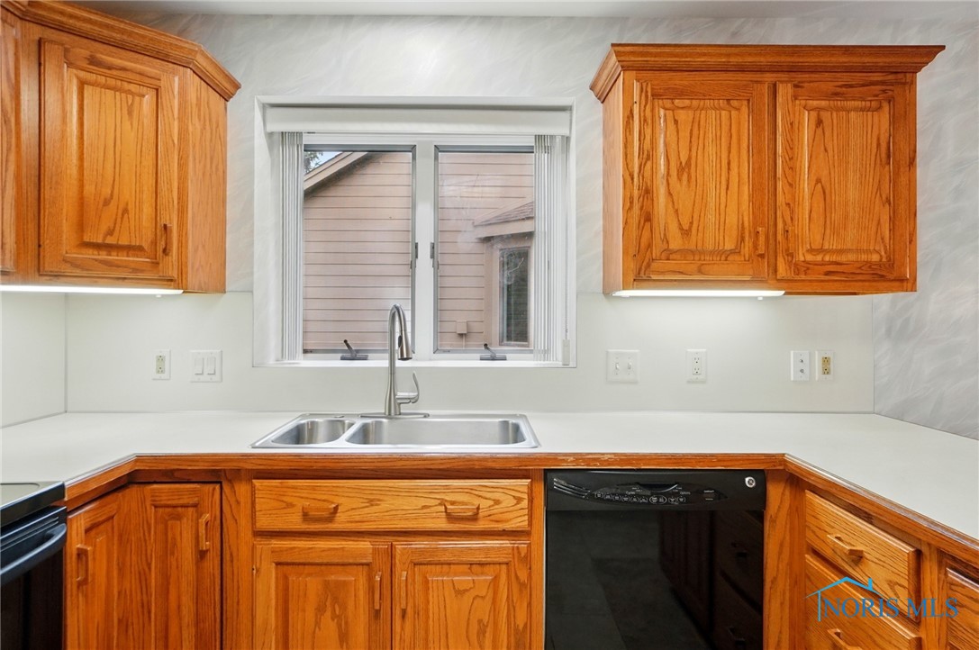 7430 Country Commons Lane #7430, Sylvania, Ohio image 16