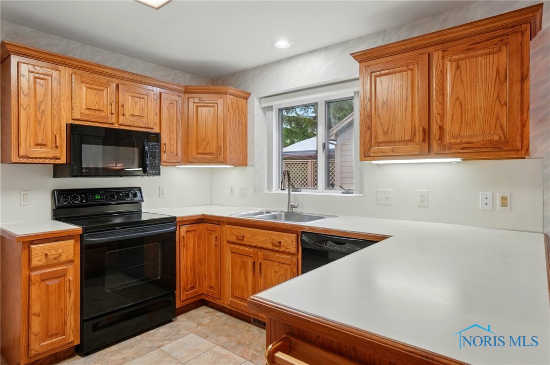 7430 Country Commons Lane #7430, Sylvania, Ohio image 15