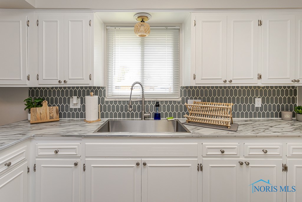 5533 Ashdale Court, Toledo, Ohio image 24