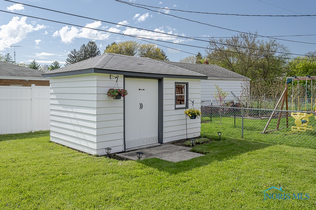 5533 Ashdale Court, Toledo, Ohio image 4