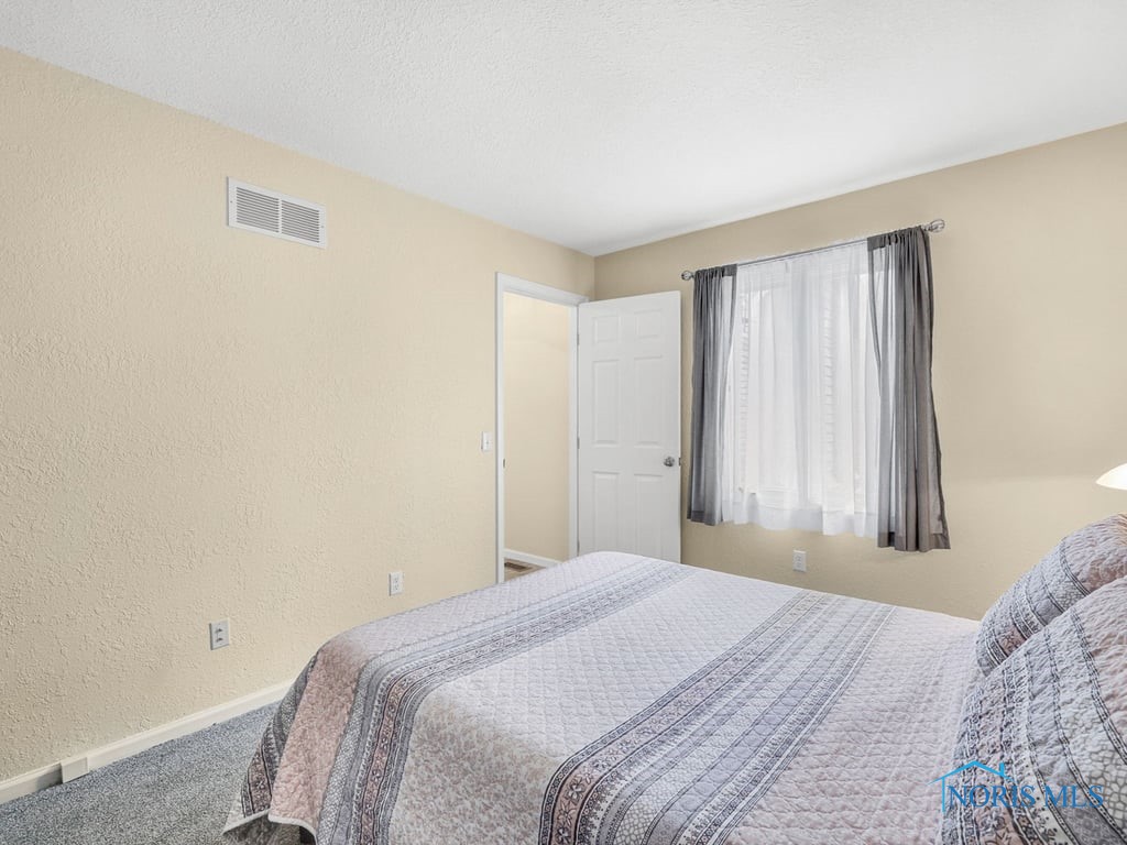 1104 Bernath Parkway, Toledo, Ohio image 33