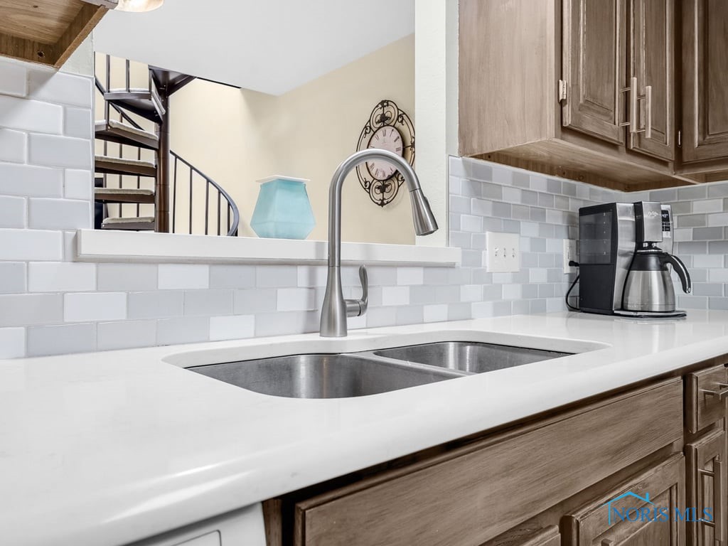1104 Bernath Parkway, Toledo, Ohio image 14