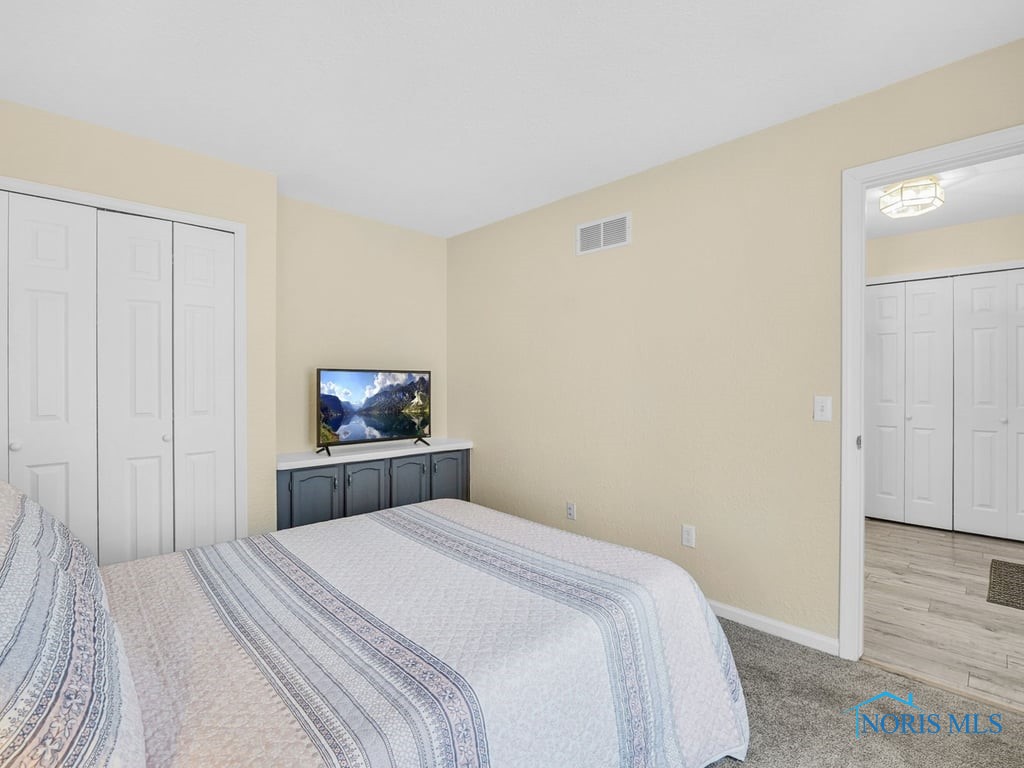 1104 Bernath Parkway, Toledo, Ohio image 32