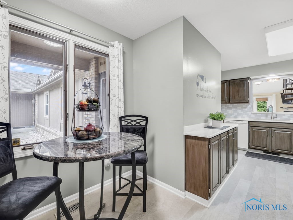 1104 Bernath Parkway, Toledo, Ohio image 17