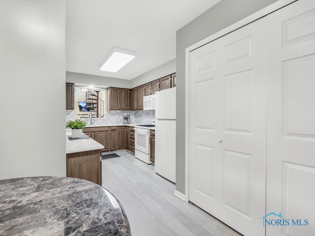 1104 Bernath Parkway, Toledo, Ohio image 16