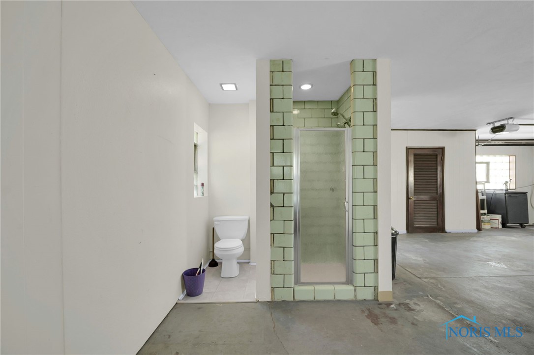 46 S Stadium Road, Oregon, Ohio image 32