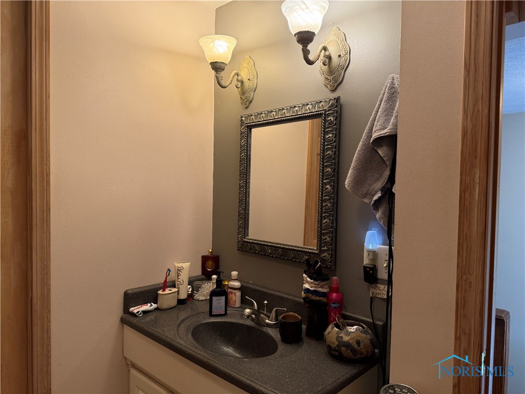 2424 Tiffin Road, Fremont, Ohio image 32