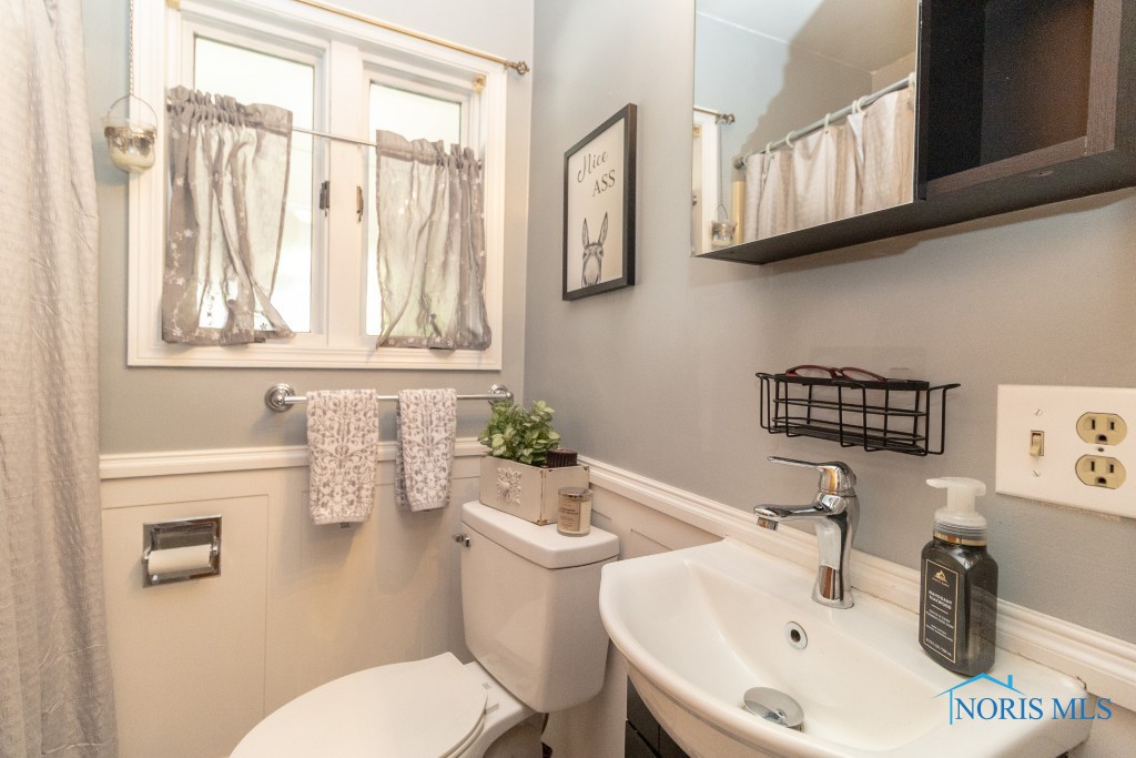 4154 Beverly Drive, Toledo, Ohio image 26