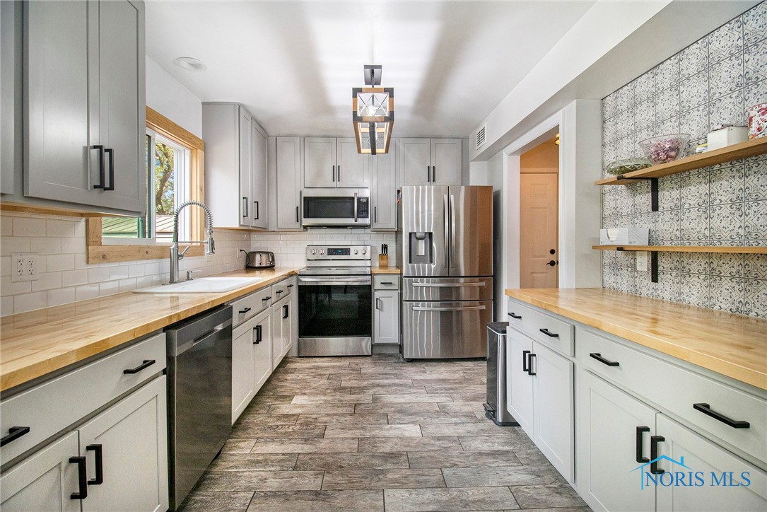 4805 Skelly Road, Toledo, Ohio image 11