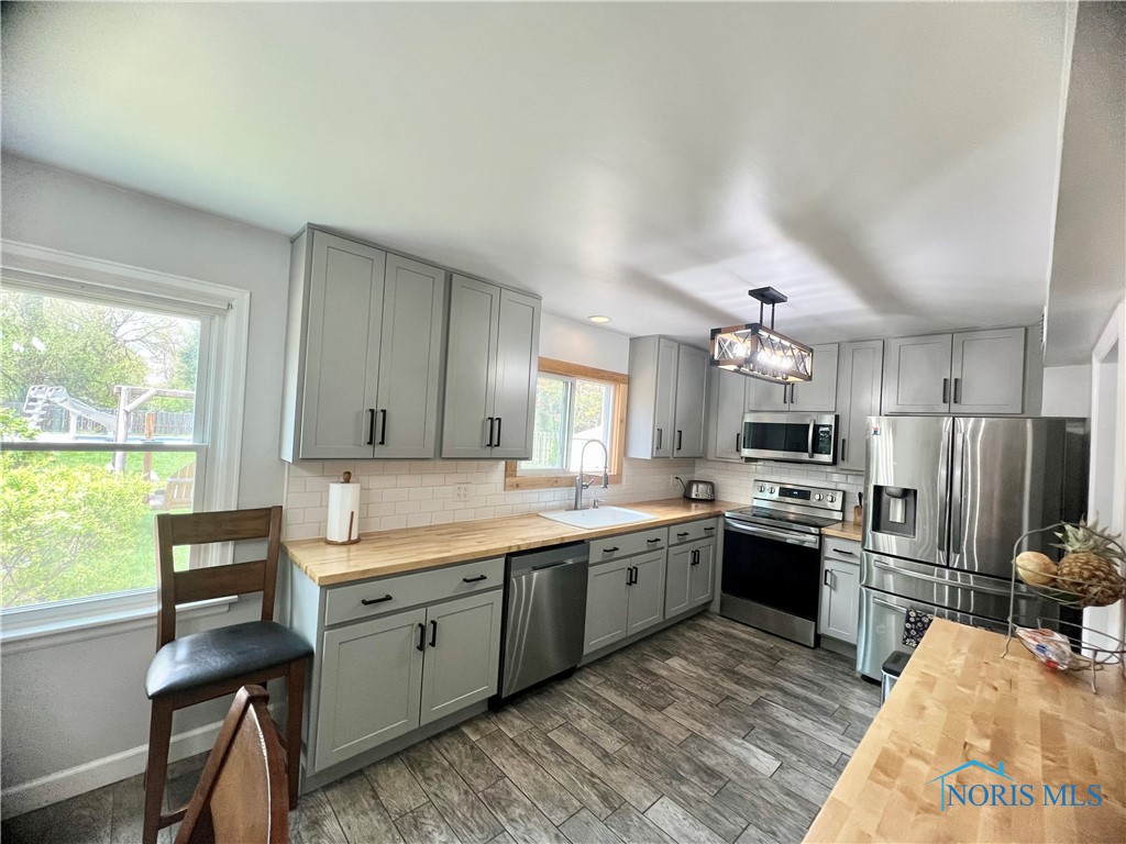 4805 Skelly Road, Toledo, Ohio image 14