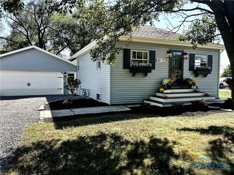 Photo of 1228 E Wilson Street, Bryan, OH 43506 (MLS # 6136030)