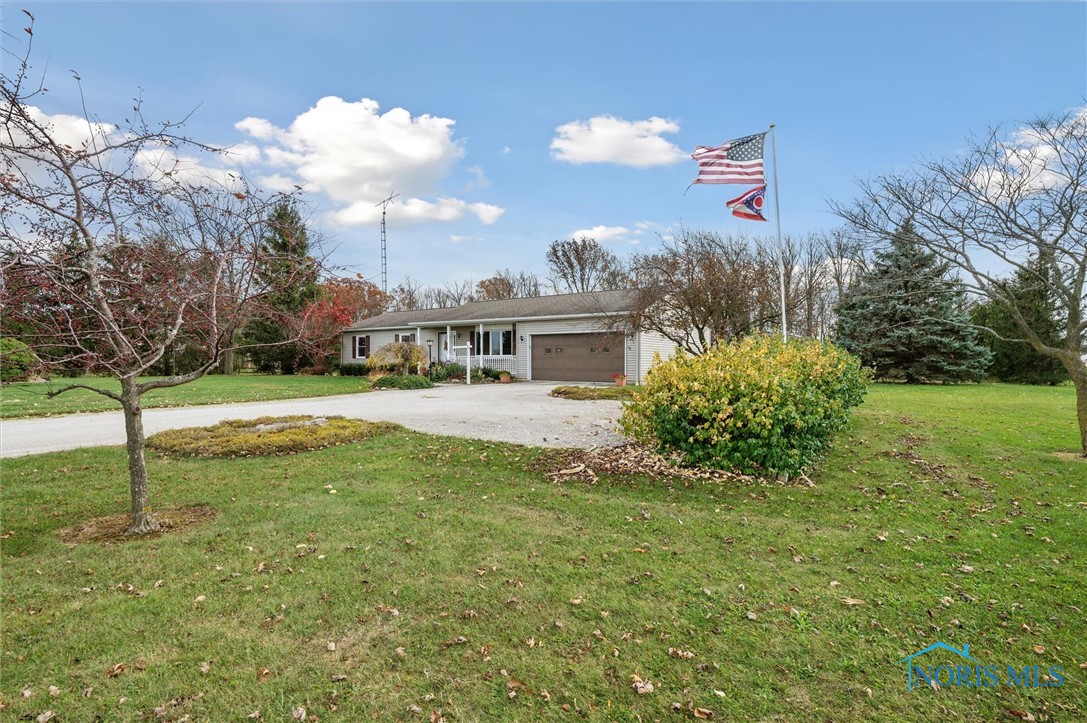 14980 Woodside Drive, Rocky Ridge, Ohio image 4