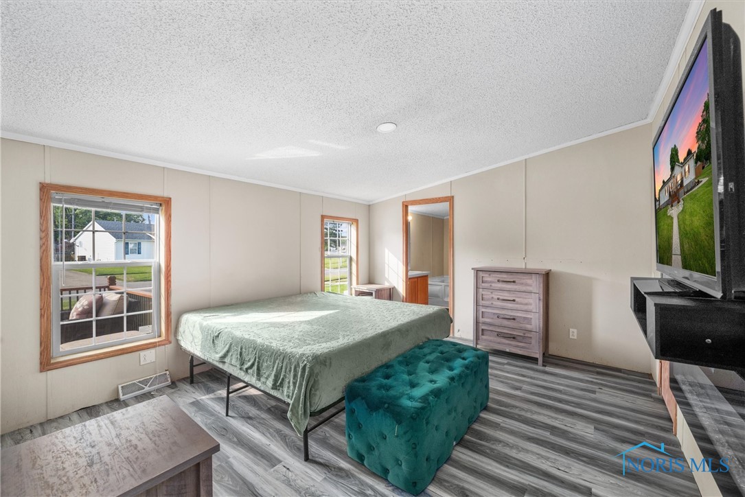 1204 Bedford Woods Drive, Toledo, Ohio image 21
