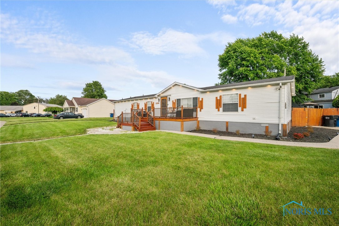 1204 Bedford Woods Drive, Toledo, Ohio image 3