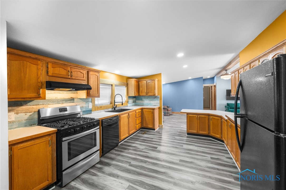 1204 Bedford Woods Drive, Toledo, Ohio image 12