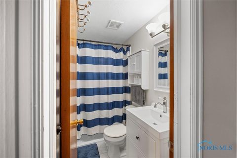 Tiny photo for 3757 N Mccord Road, Toledo, OH 43617 (MLS # 6136074)