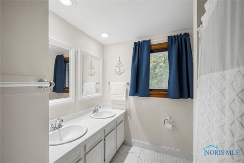 Tiny photo for 3757 N Mccord Road, Toledo, OH 43617 (MLS # 6136074)