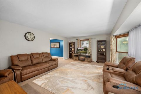 Tiny photo for 3757 N Mccord Road, Toledo, OH 43617 (MLS # 6136074)