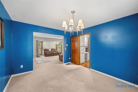 Tiny photo for 3757 N Mccord Road, Toledo, OH 43617 (MLS # 6136074)