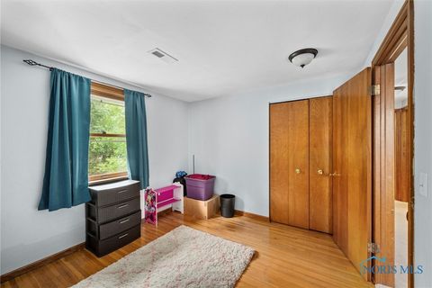 Tiny photo for 3757 N Mccord Road, Toledo, OH 43617 (MLS # 6136074)
