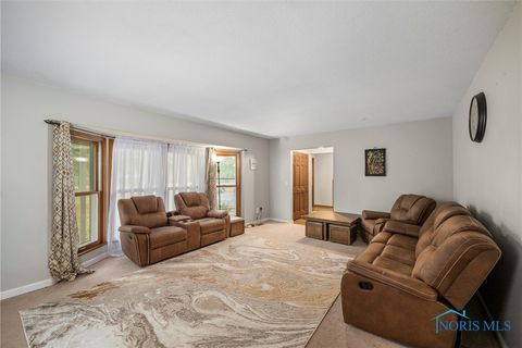 Tiny photo for 3757 N Mccord Road, Toledo, OH 43617 (MLS # 6136074)