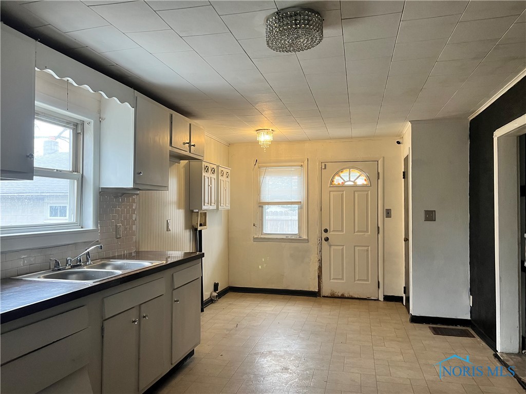91 E Davis Street, Tiffin, Ohio image 10