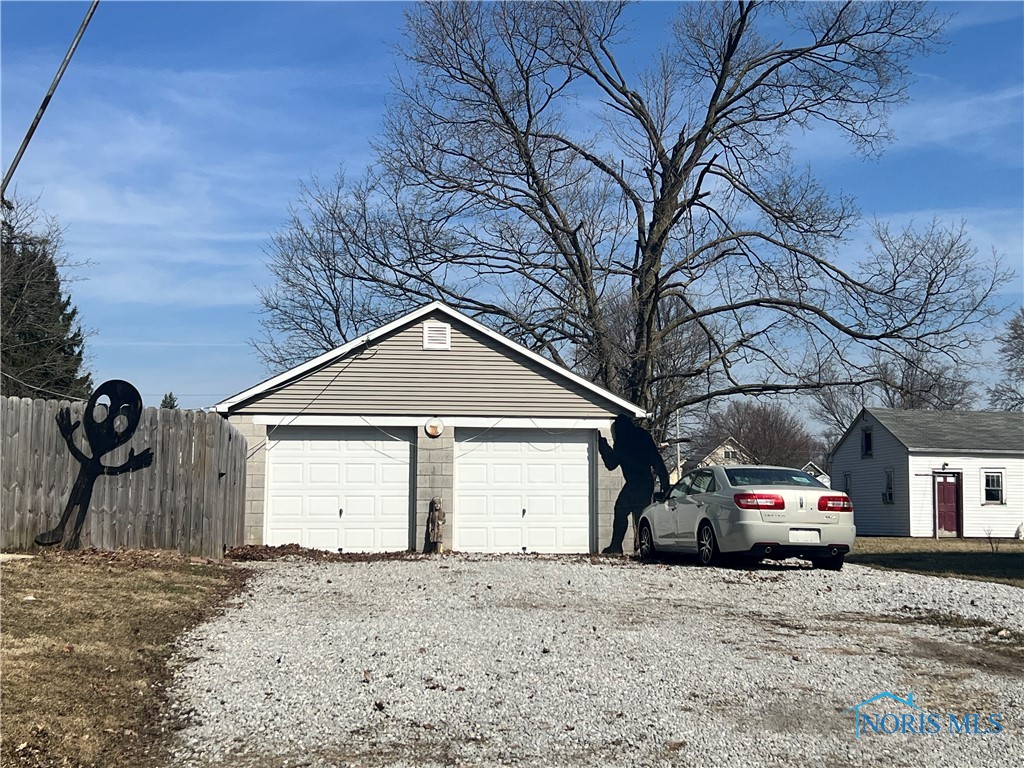 91 E Davis Street, Tiffin, Ohio image 4