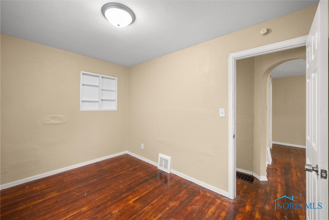902 Coventry Avenue, Toledo, Ohio image 12