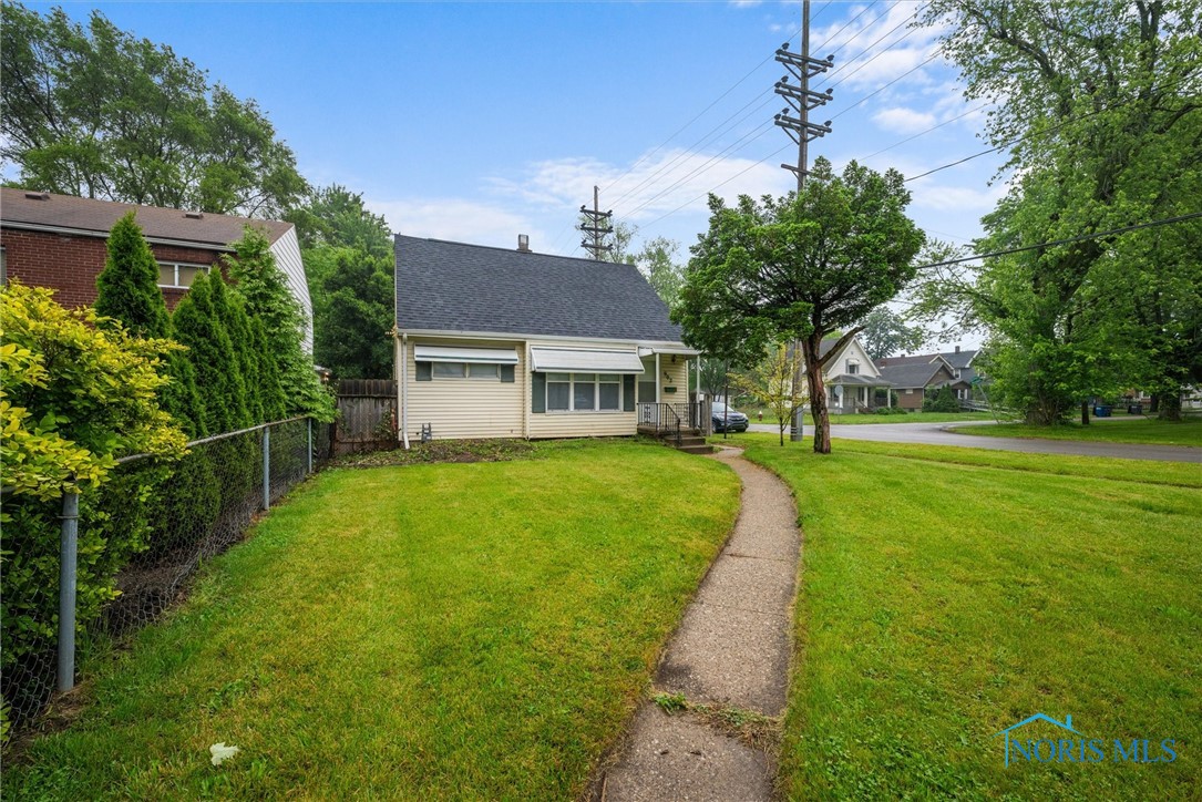 902 Coventry Avenue, Toledo, Ohio image 2
