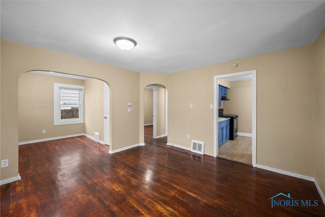 902 Coventry Avenue, Toledo, Ohio image 6