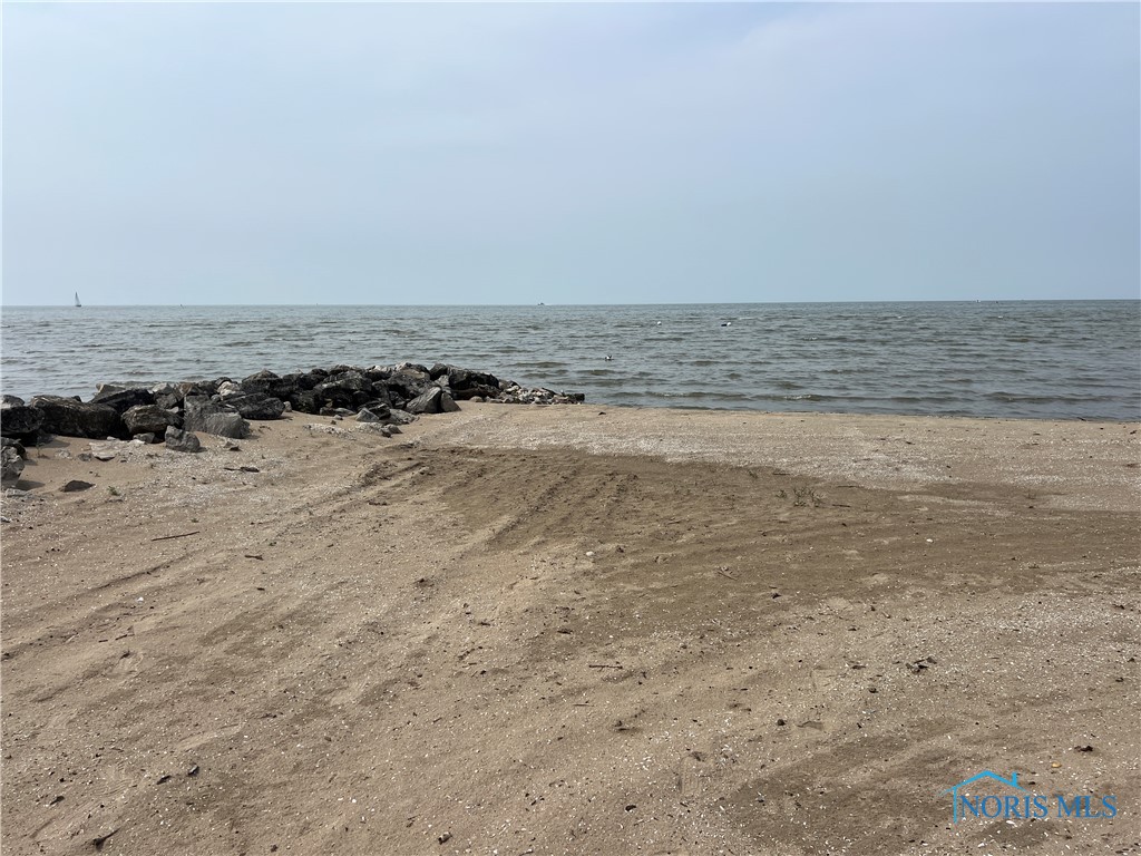 25 Grande Lake Drive, Port Clinton, Ohio image 3
