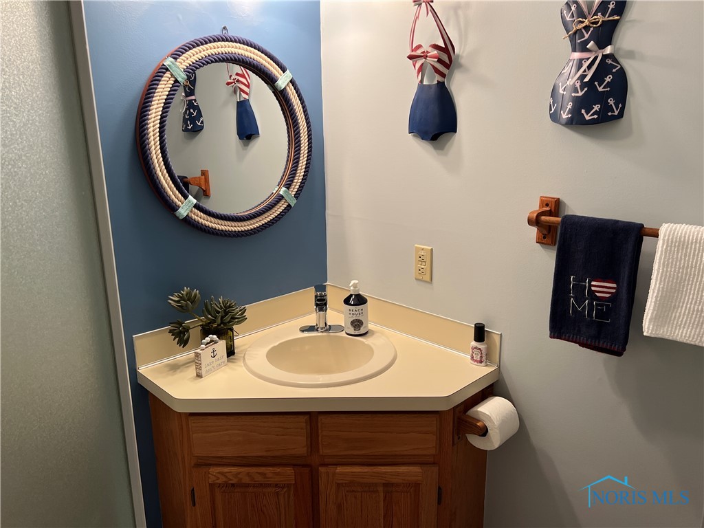 25 Grande Lake Drive, Port Clinton, Ohio image 13