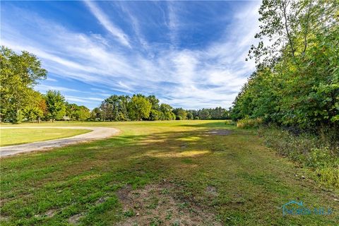 Tiny photo for 28902 Bates Road, Perrysburg, OH 43551 (MLS # 6136612)