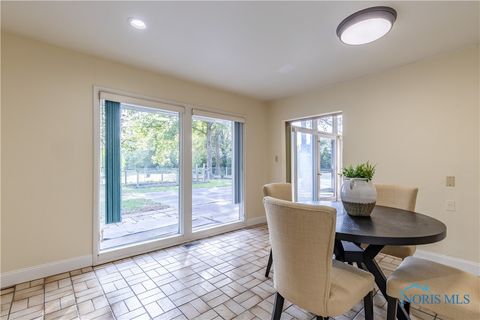 Tiny photo for 28902 Bates Road, Perrysburg, OH 43551 (MLS # 6136612)