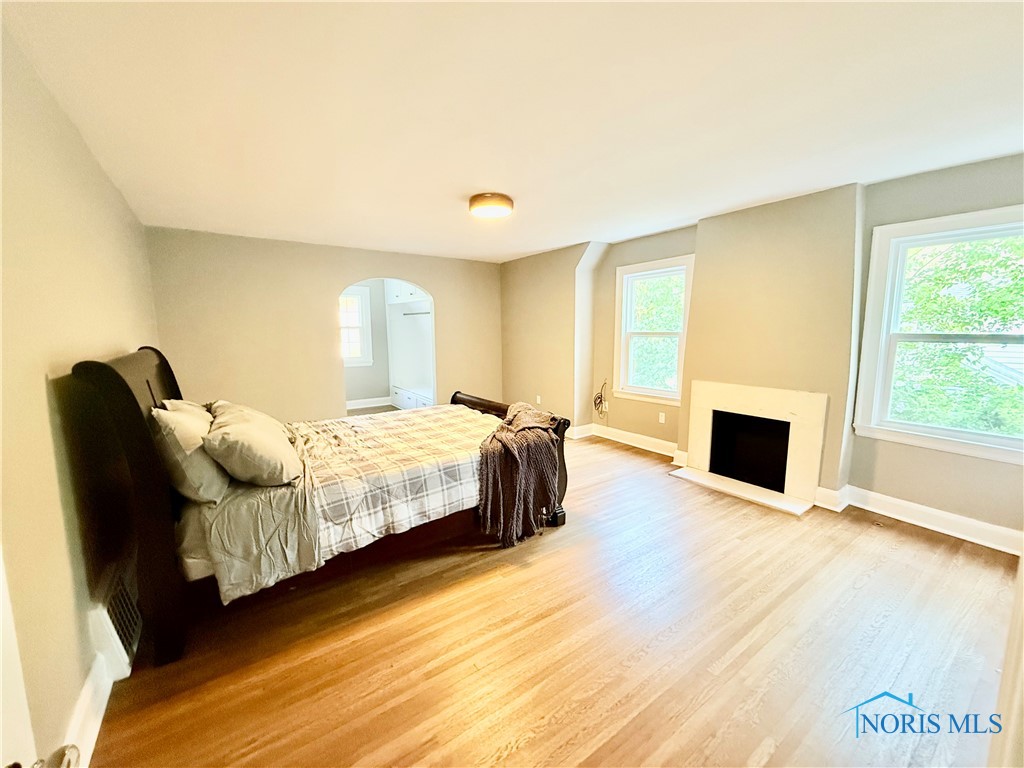 2515 Densmore Drive