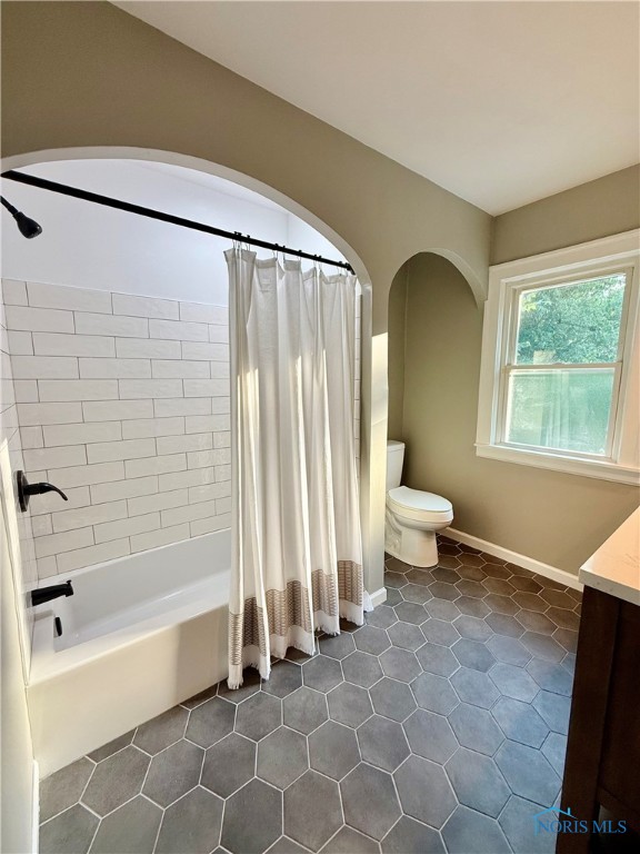 2515 Densmore Drive