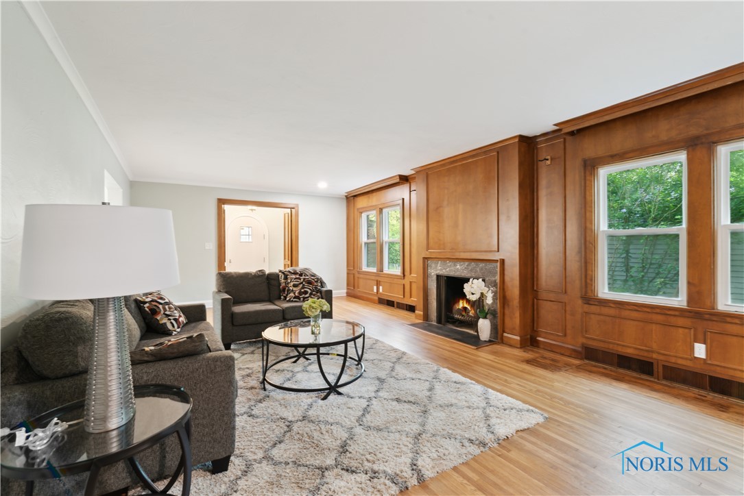 2515 Densmore Drive
