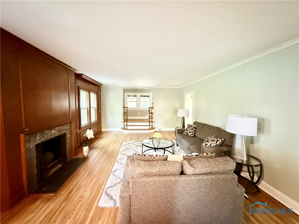 2515 Densmore Drive