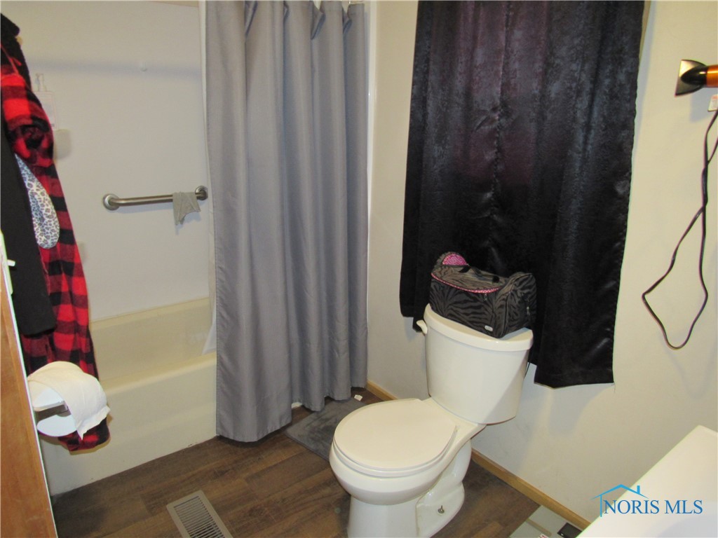 104 S Summit Street, Edon, Ohio image 17