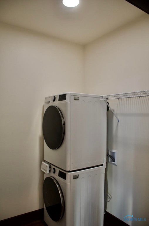 Findlay, Ohio 45840, United States, 2 Bedrooms Bedrooms, ,1 BathroomBathrooms,Residential,Active,19116