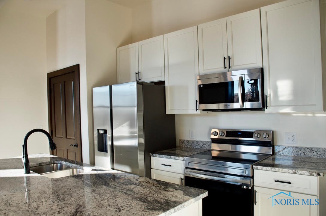 Findlay, Ohio 45840, United States, 2 Bedrooms Bedrooms, ,1 BathroomBathrooms,Residential,Active,19116